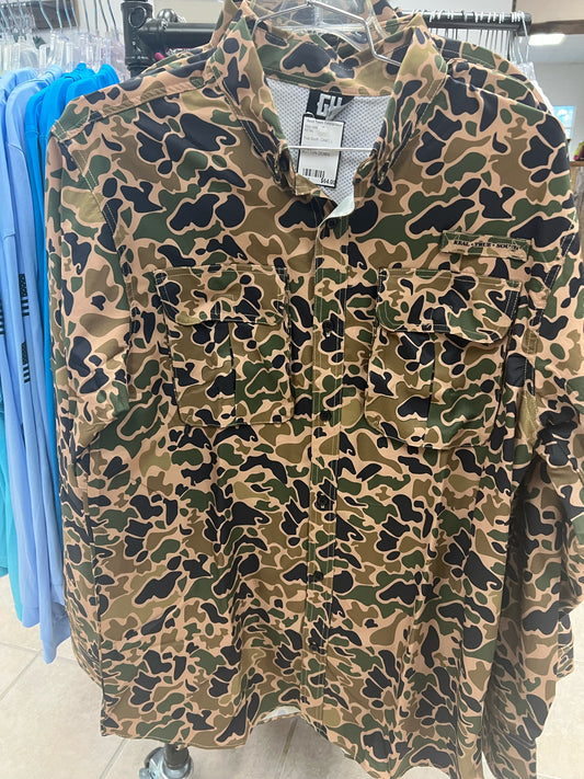 DUCK CAMO BUTTON DOWN L